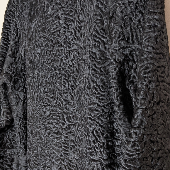 Vintage Genuine Lamb Fur Coat - Picture 6 of 9